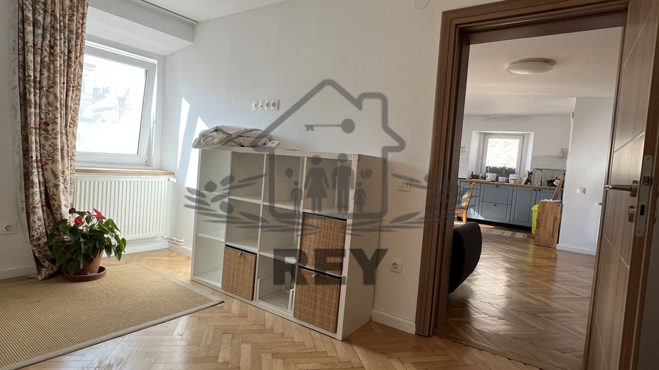 Apartament central – luminos și primitor | 2 dormitoare + living cu bucătărie - Poză 11