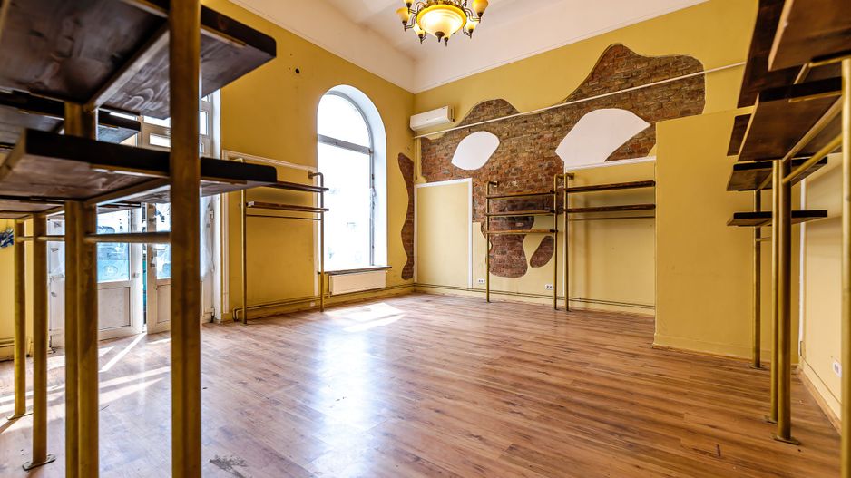 Spațiu comercial în Piața Catedralei - Poză 2