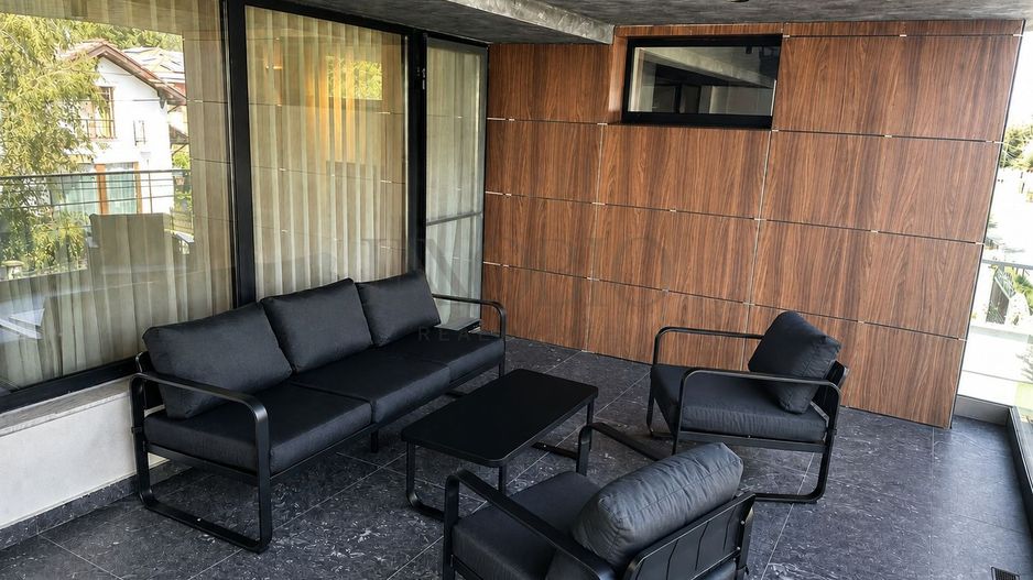 Apartament premium cu 4 camere și terasă generoasă - Poză 1