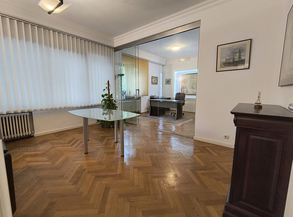 Dacia- Piata Spaniei- Birou - Poză 1