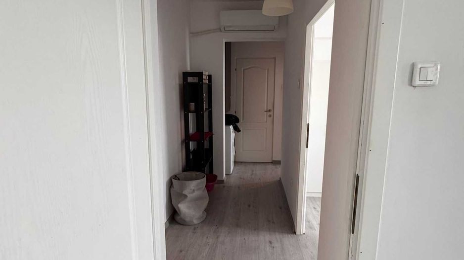 Apartament 3 camere de vanzare - Poză 2