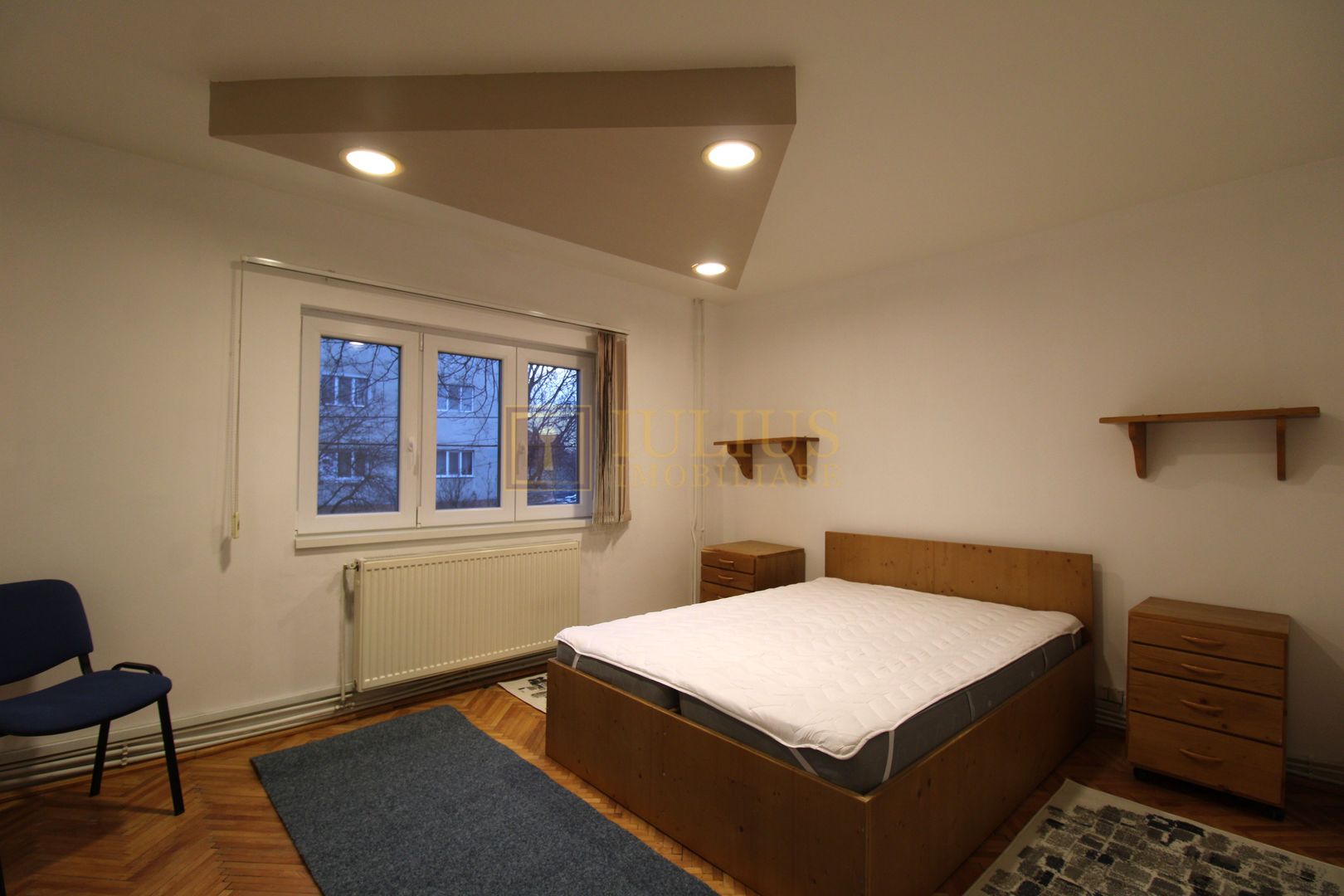 Decomandat, centrala pproprie, ideal pentru cei ce lucreaza de acasa. - Poză 1