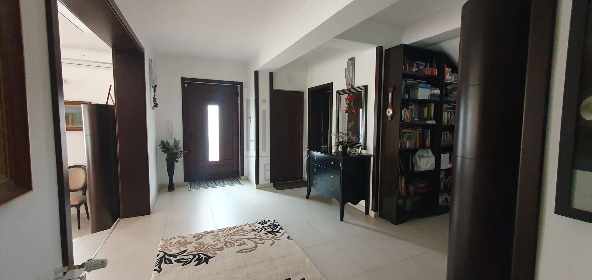 Casă de vânzare Tâncăbești, - Poză 1