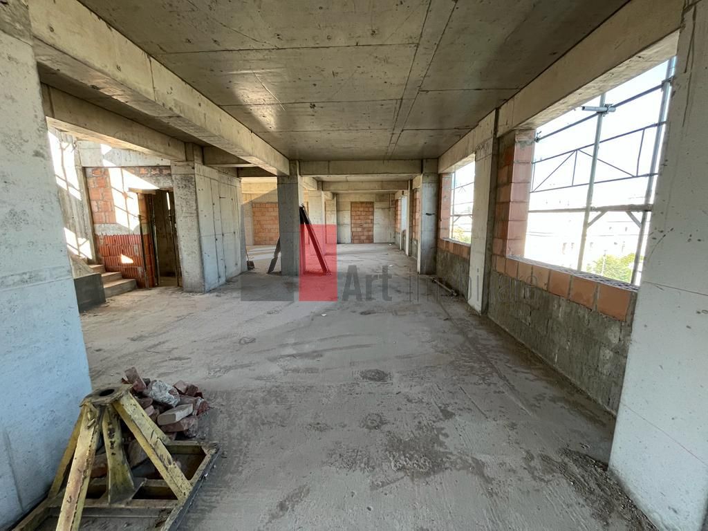 Spatiul "MALNOVA", imobil exclusivist comercial/birouri - Poză 2