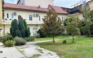 Apartament ultracentral in Pasajul Vulturul Negru din Oradea - Poză 12