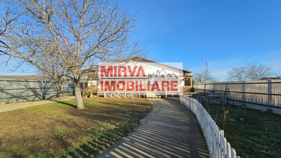Vanzare hala +  casa  4 camere, in Albesti Paleologu - Poză 1