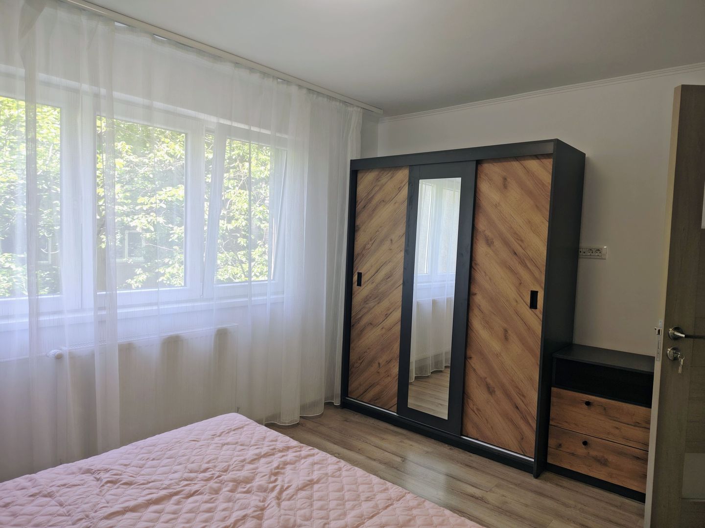 Apartament 3 camere Cantemir , 420 E/luna  negociabil, Comision 50% - Poză 5