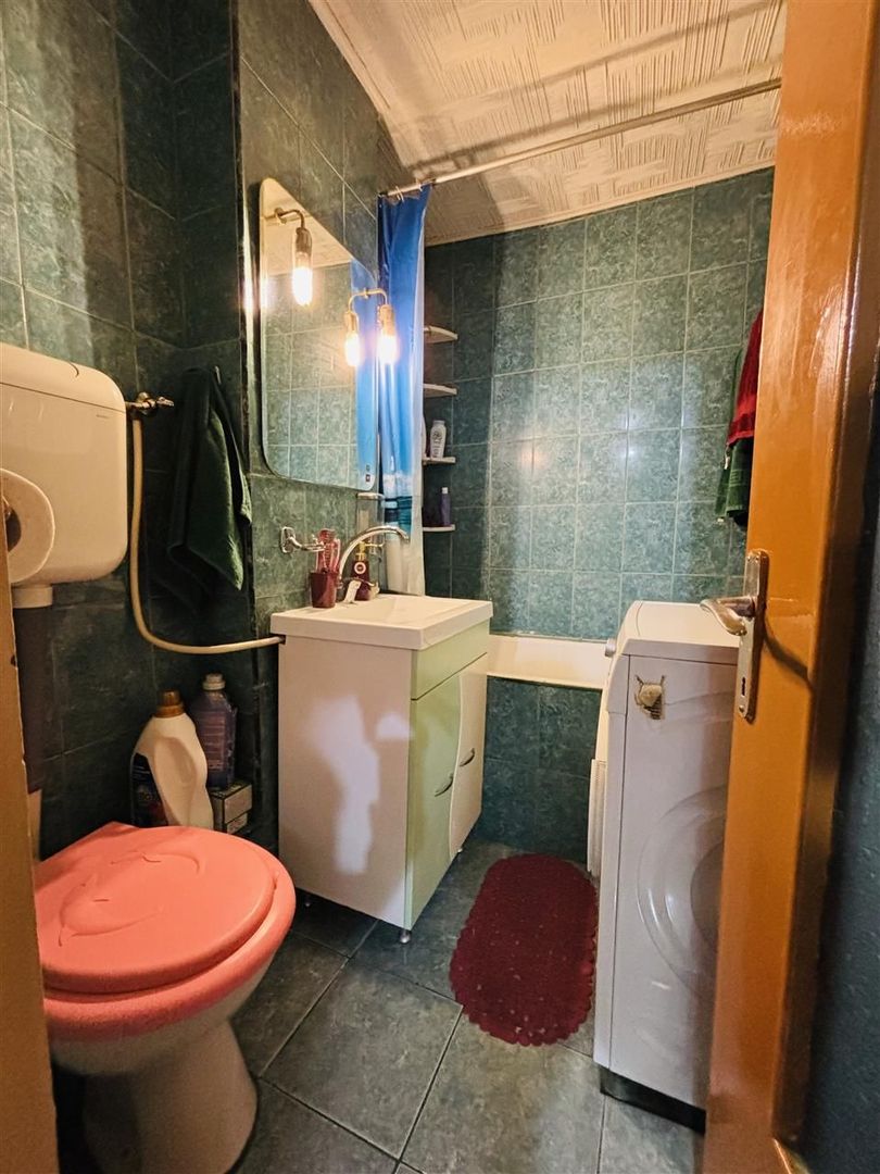 Apartament cu 2 camere decomandat zona Rogerius. - Poză 10