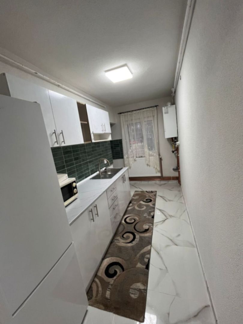 Apartament 2 camere de inchiriat, zona Cetate - Poză 2