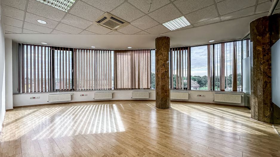 Închiriere spațiu de birouri premium în centru Arad - Poză 3