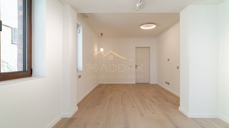 Vila Unica Noua cu 8 camere *300mp* /fotovoltaice si pompa cladura// Dorobanti - Poză 22