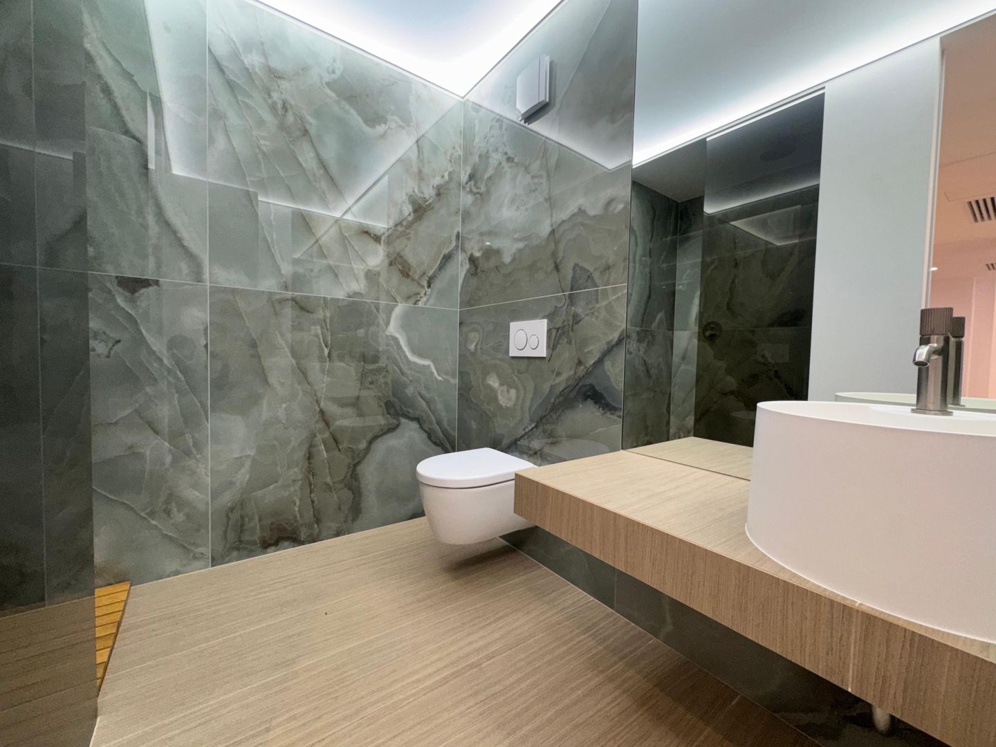 3 CAMERE || CORTINA 126 || EROUIANCU NICOLAE - Poză 8
