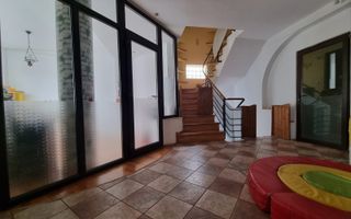 DE INCHIRIAT VILA  D+P+1+2 + CURTE | ZONA PARCUL CAROL - Poză 6