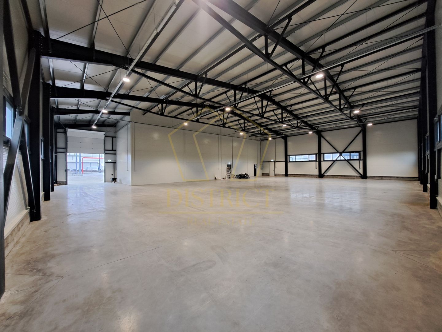 COM 0% Hale servicii, birouri și depozitare de inchiriat  | Aeroport - Poză 1