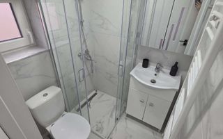 Garsoniera moderna la casa cu curte prima inchiriere in zona Strand - Poză 6