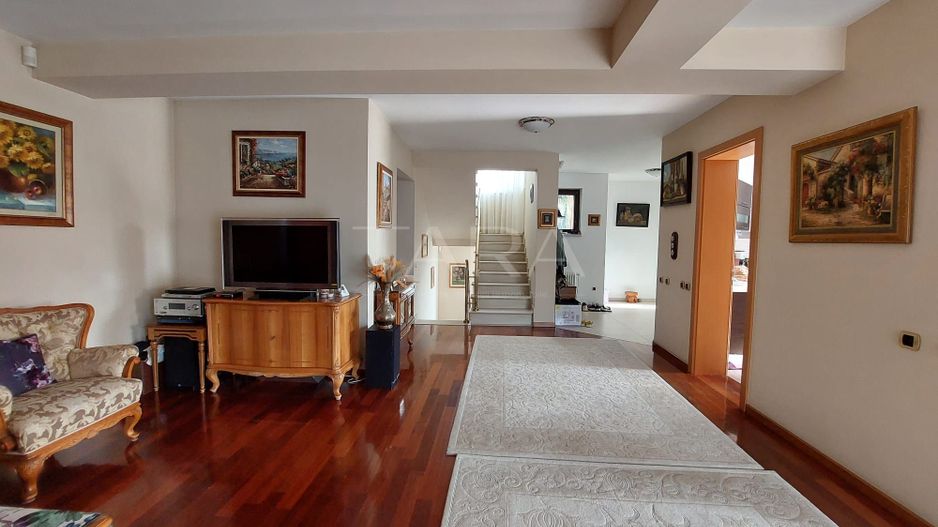 Casă cu 5 camere. de vânzare in Floresti, zona Parcului Poligon. - Poză 3