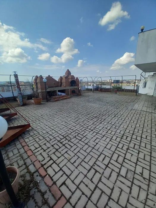 PENTHOUSE KM 0 CRAIOVA | VEDERE PANORAMICA | 317 MP UTILI | PISCINĂ PRIVATĂ | 761 MP SUPRAFATA TOTALA - Poză 1