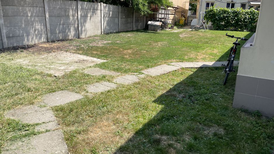 Casă la curte comuna în zona Balcescu - Poză 6