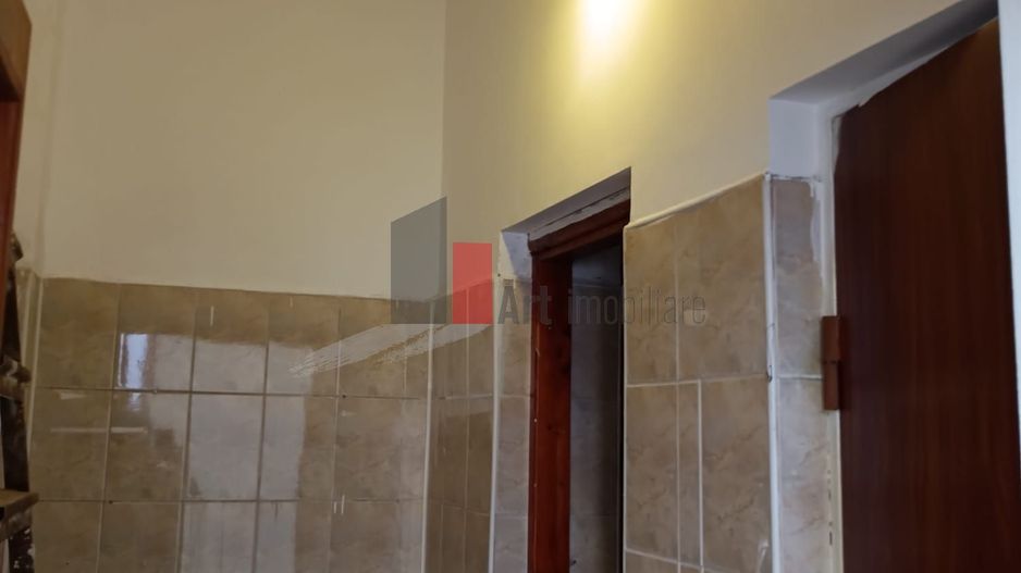 Vila  de inchiriat recent renovata - Poză 15