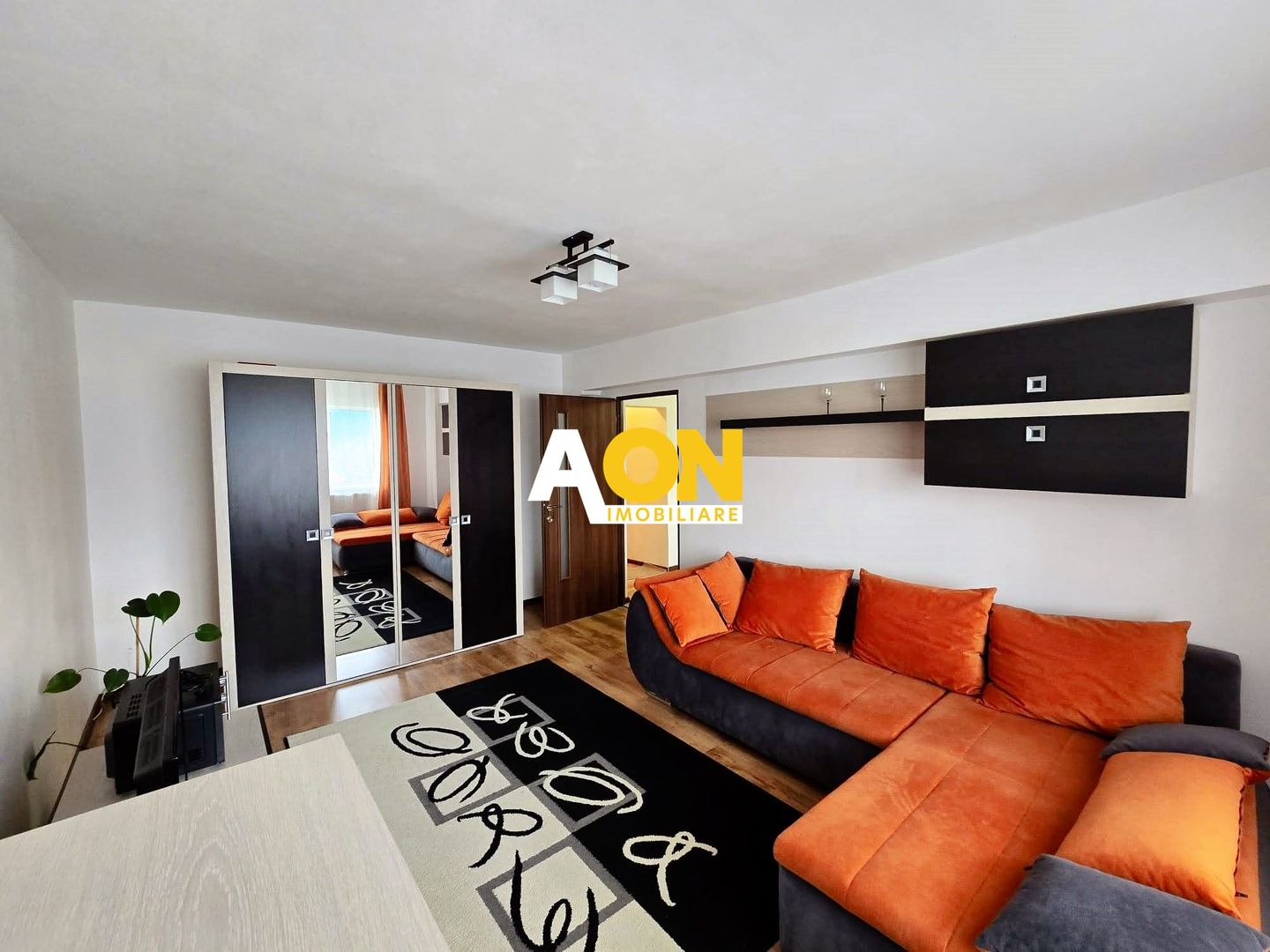 Apartament 2 camere, parter, 52 mp utili, zona sub stadion - Poză 2