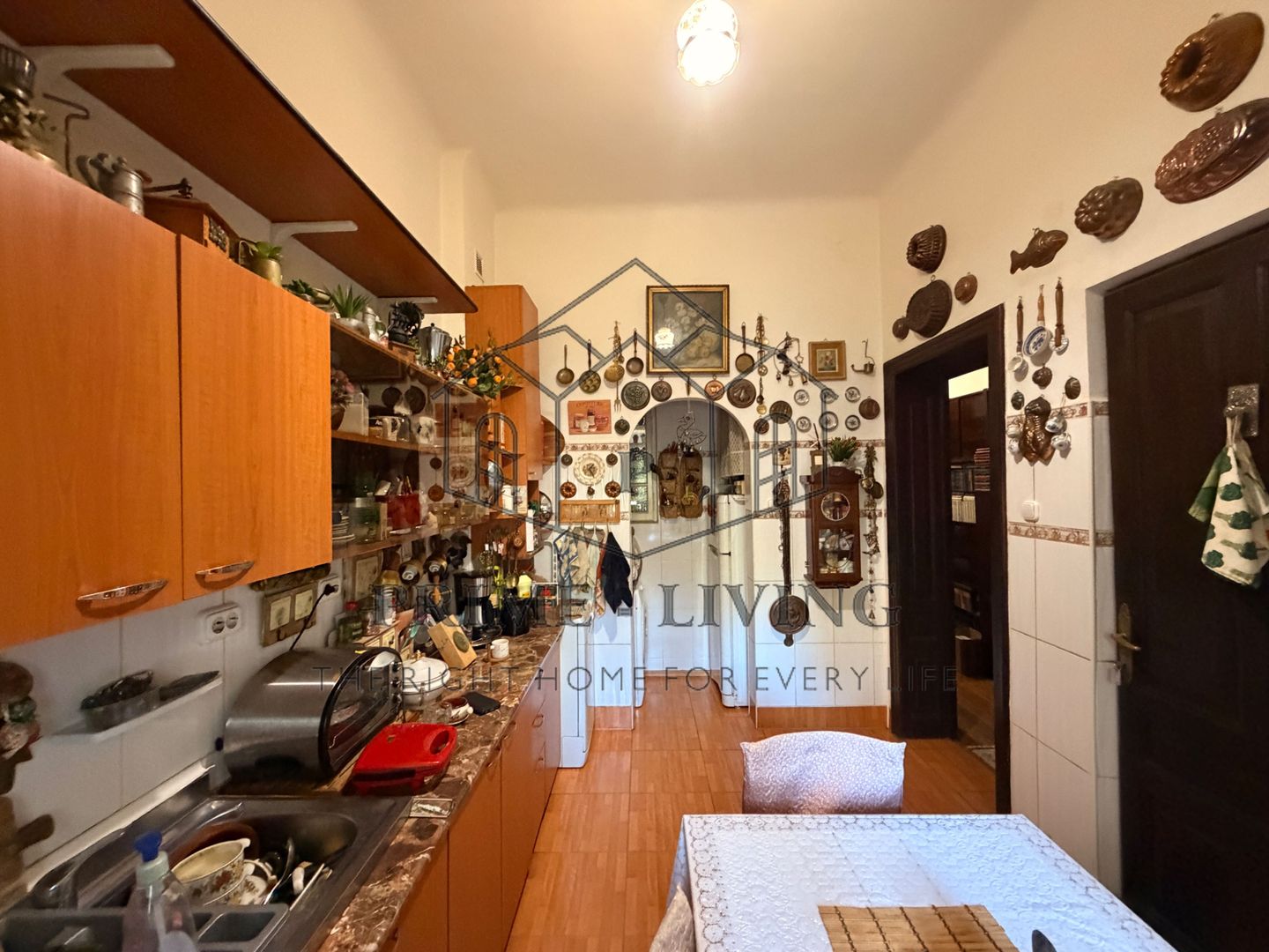 APARTAMENT PARTER + DEMISOL LA VÂNZARE ÎN ZONA VICTORIEI - Poză 10
