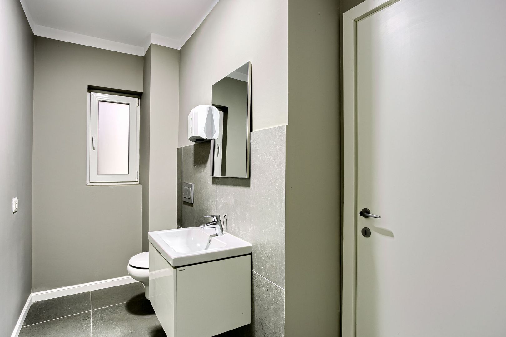 De închiriat Birou de Lux, Zona Centrlă, la Preț Promoțional - Poză 6