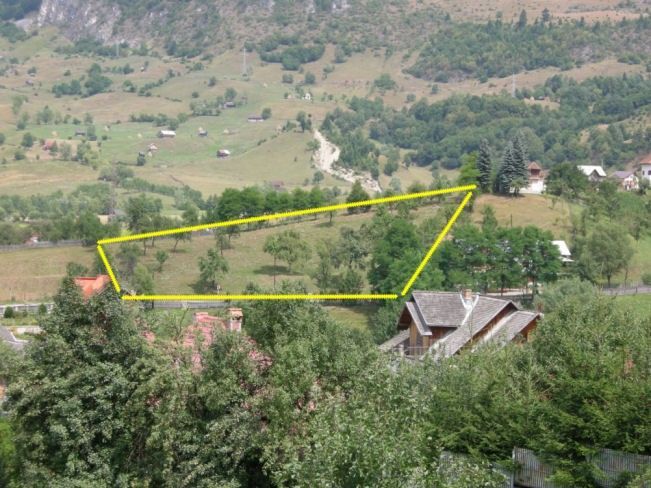 Teren intravilan 3214 mp în Rucăr cu deschidere 56 m în DN73 - Poză 5