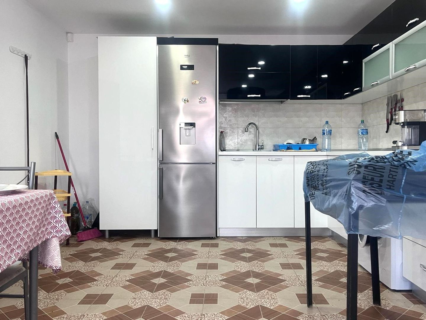 Priveliste frumoasa! Vanzare casa cu 3 camere in Sotanga! - Poză 13