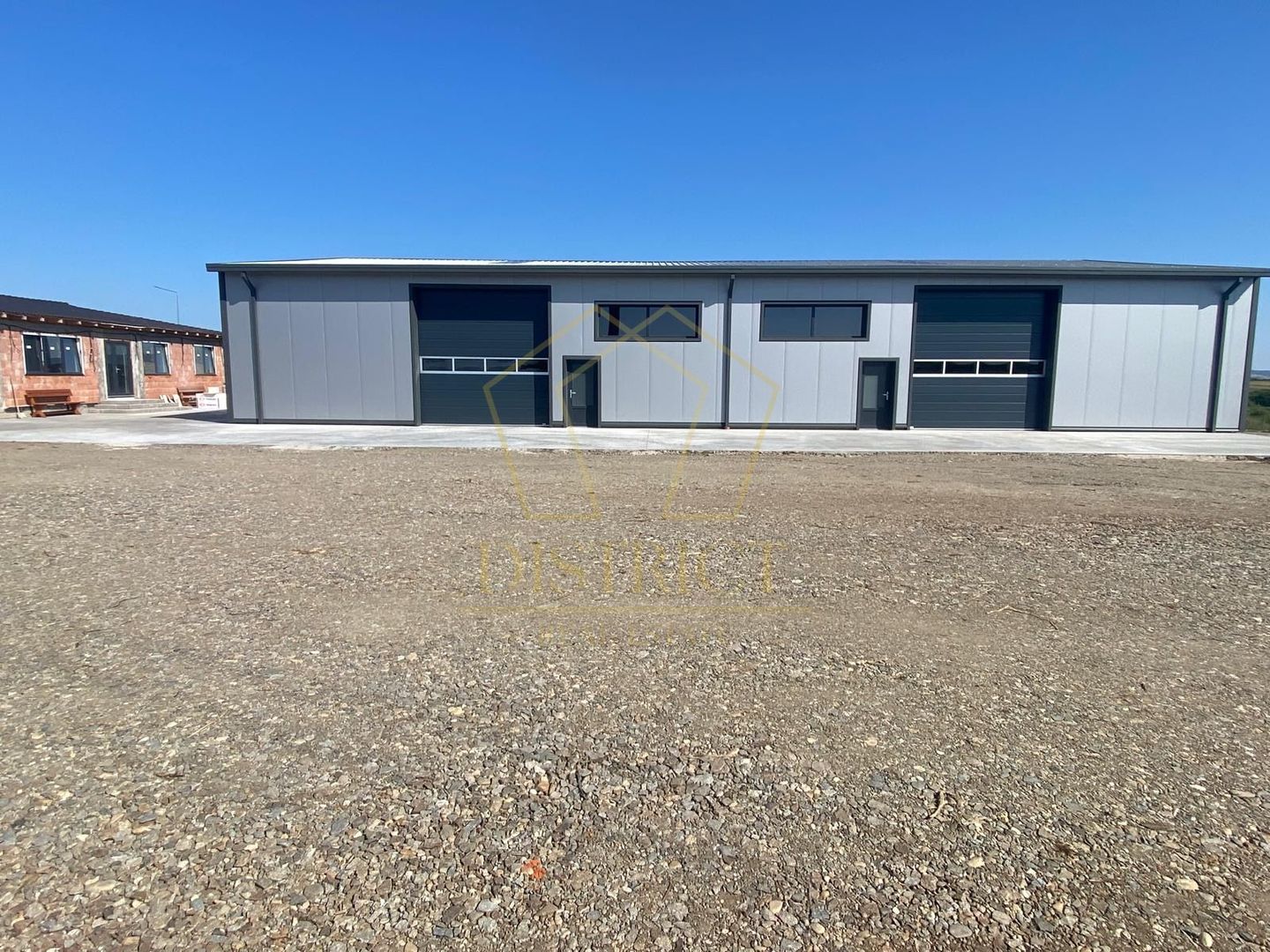 Hala industriala 430mp cu spatiu de birouri 130mp | Oradea - Poză 1