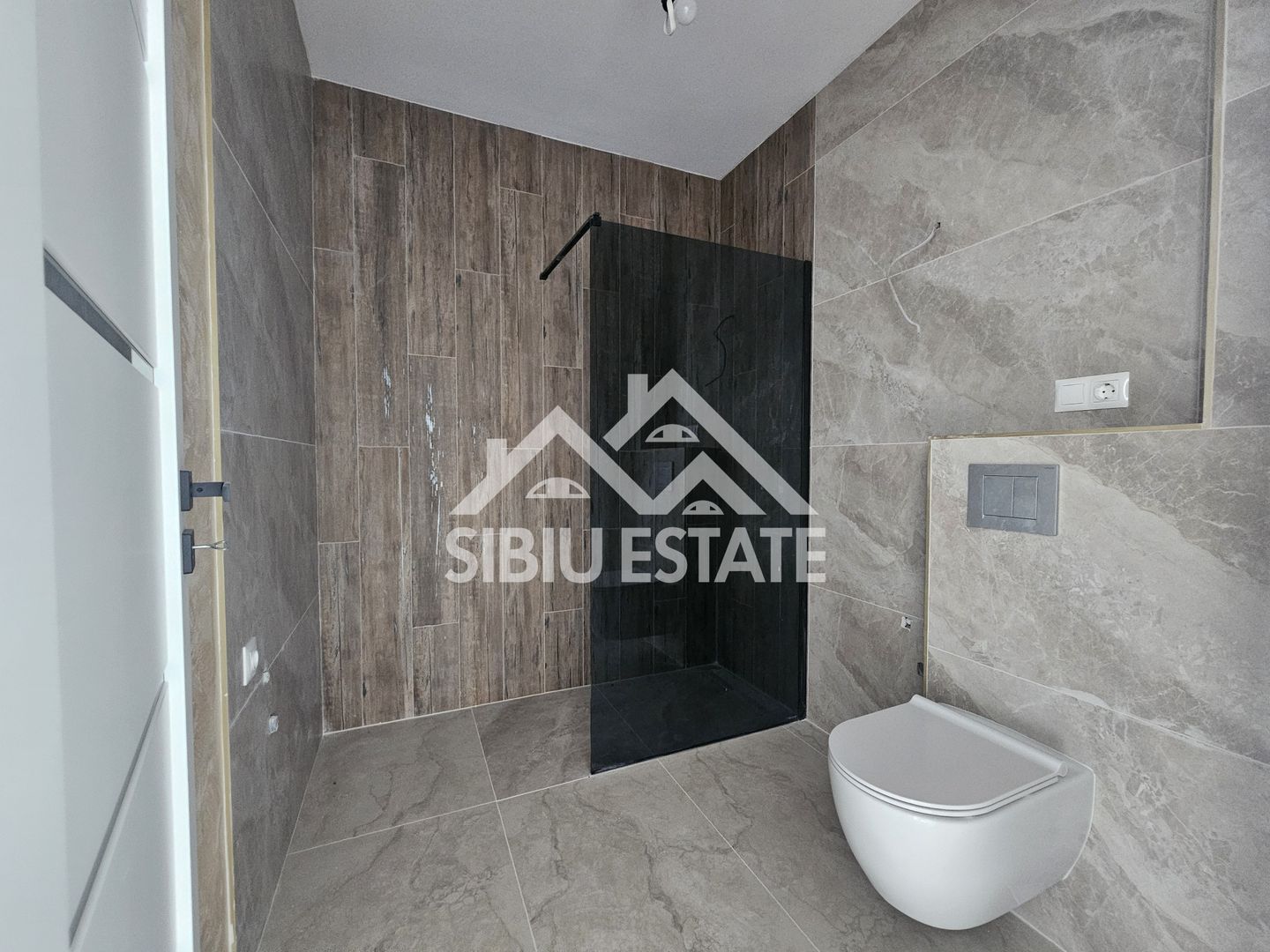 Apartament 3 camere LA CHEIE - Poză 8
