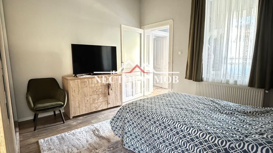 NECTORA IMOB-Casa Mare 10 camere,4 bai,Zona Centrala, utilata/mobilata - Poză 20