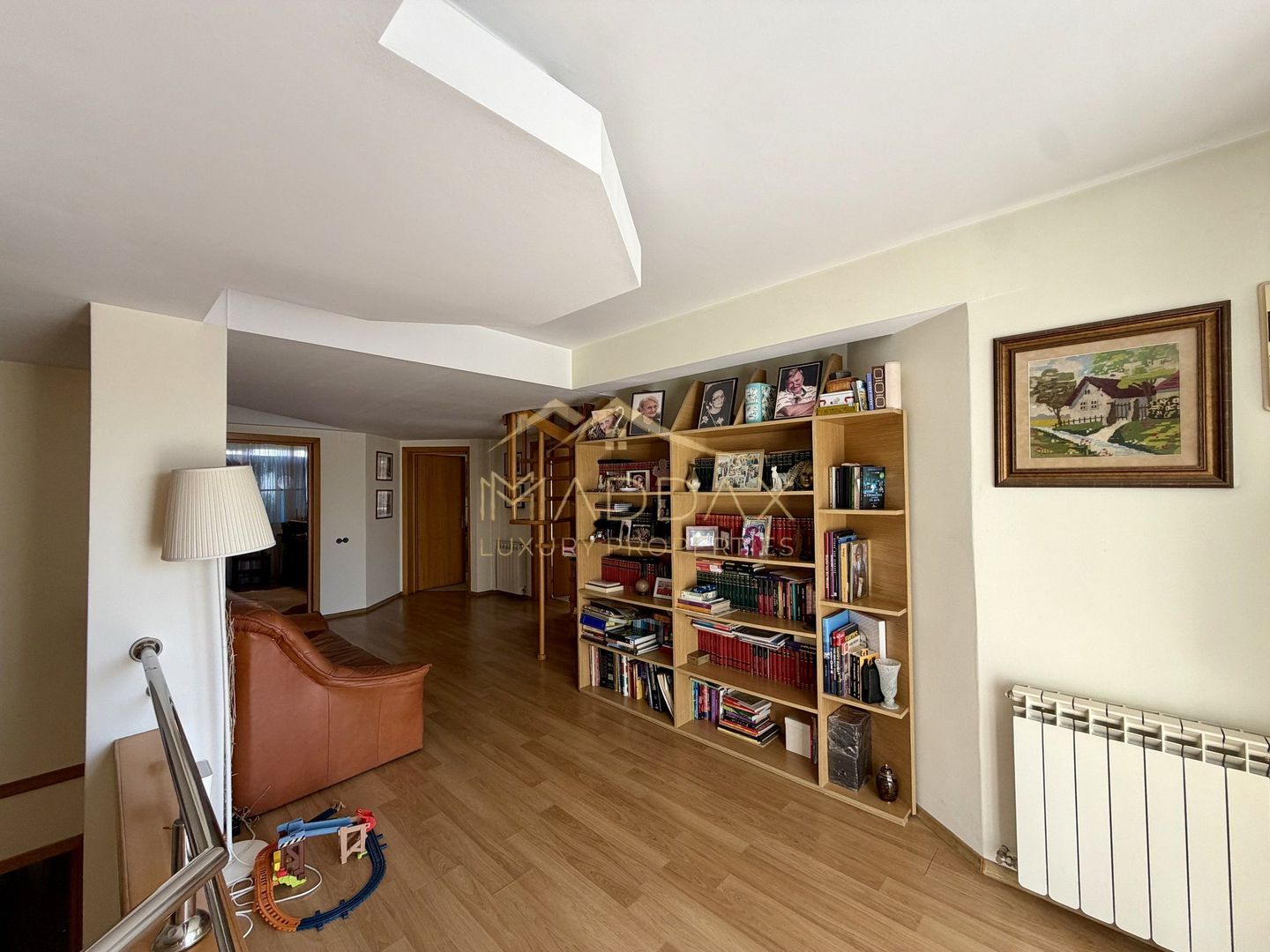 Vila cu 6 camere *485 mpc // *1.670mp teren* // 8 locuri parcare // Sisești - Poză 23