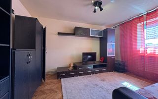 Apartament cu 3 camere decomandate de inchiriat, Cetate - Poză 1