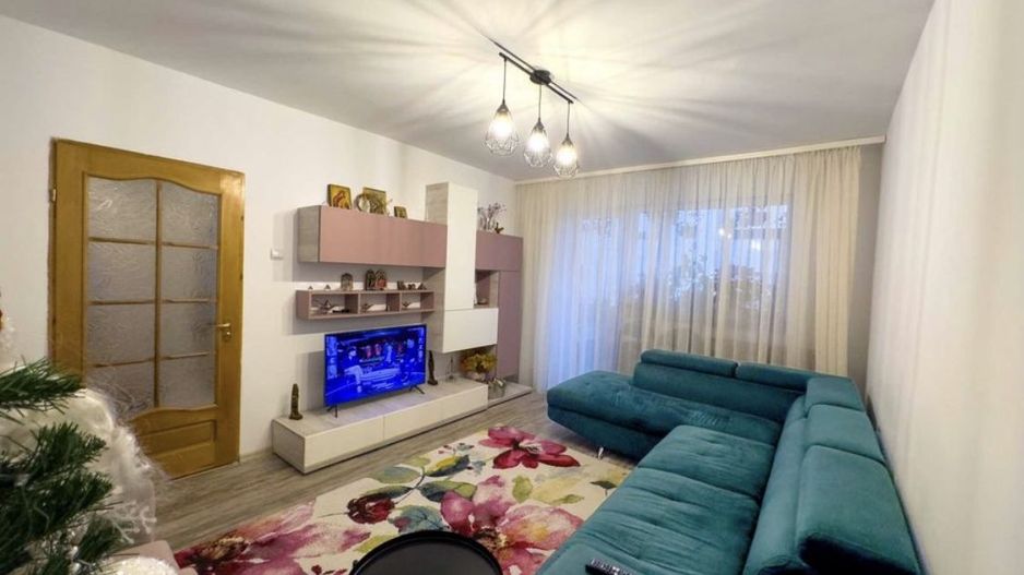 Apartament 2 camere decomandat, renovat,mobilat,utilat,centrala - Poză 6