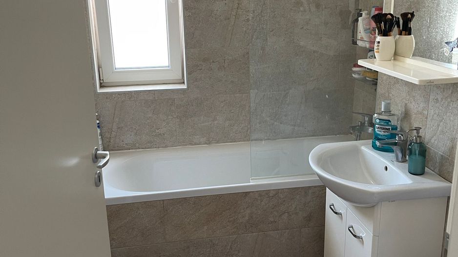 Apartament cu 2 camere si 2 locuri de parcare - Poză 9