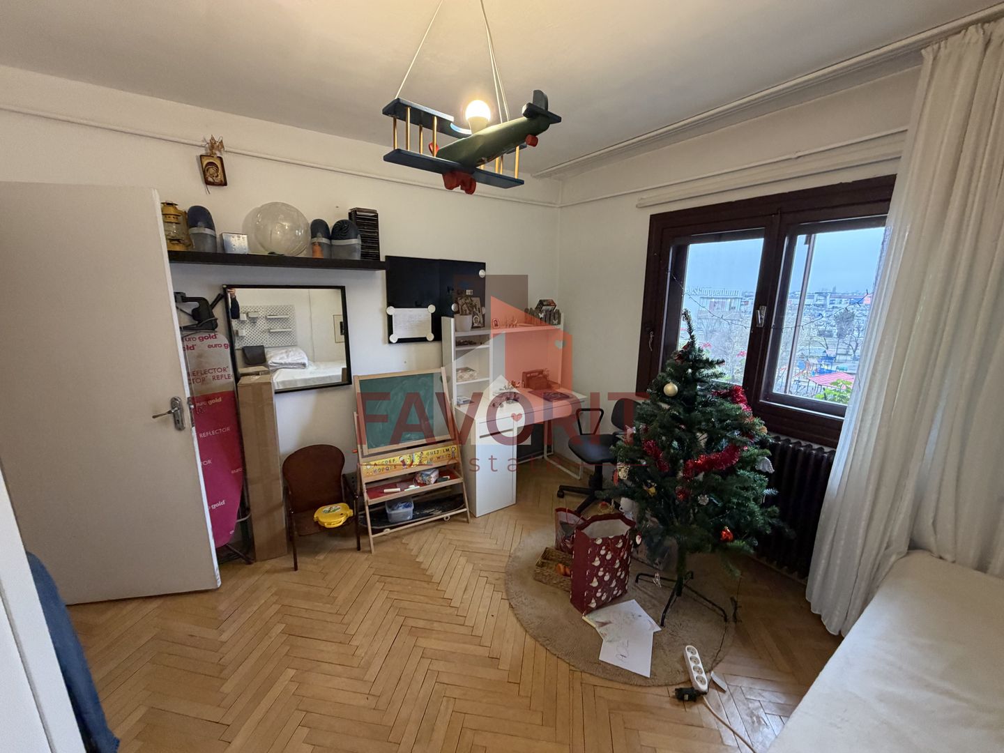 Decomandat. La 2 pasi de Shopping City. 2 bai - Poză 13