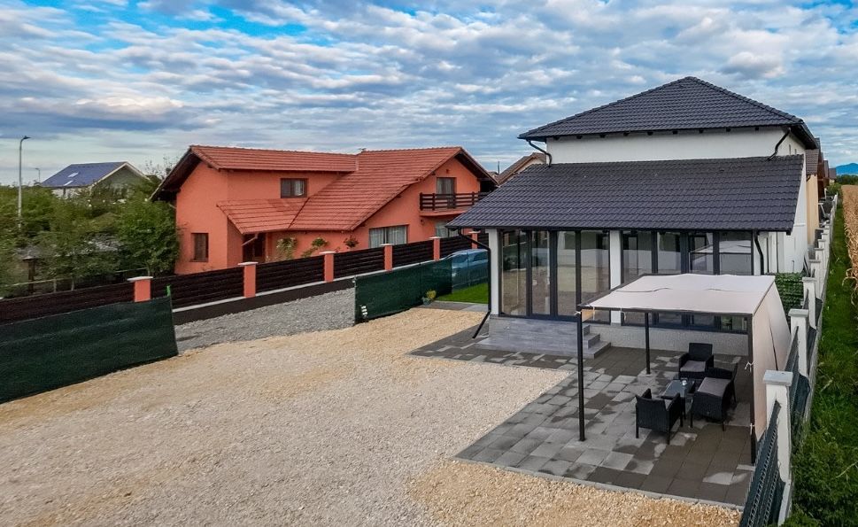 Propunem spre vanzare Casa individuală 4 camere LUX  Stupini - Poză 3