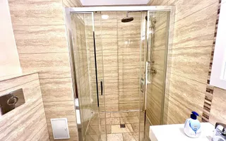 Apartament 2 camere Vila Sophia 1 - Vedere frontala la lac - Poză 18