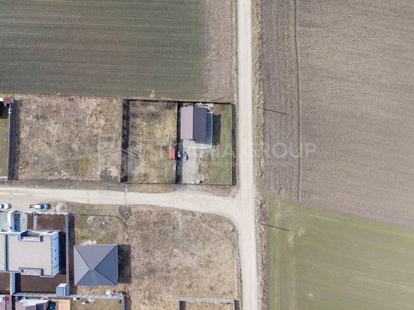 Teren 500 mp, împrejmuit, curent și internet pe teren, cu proiect și autorizație - Poză 19