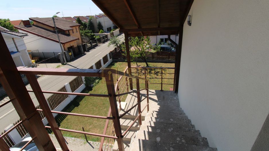 apartament la curte, 2 băi, loc de parcare, zona linistita, dressing - Poză 19