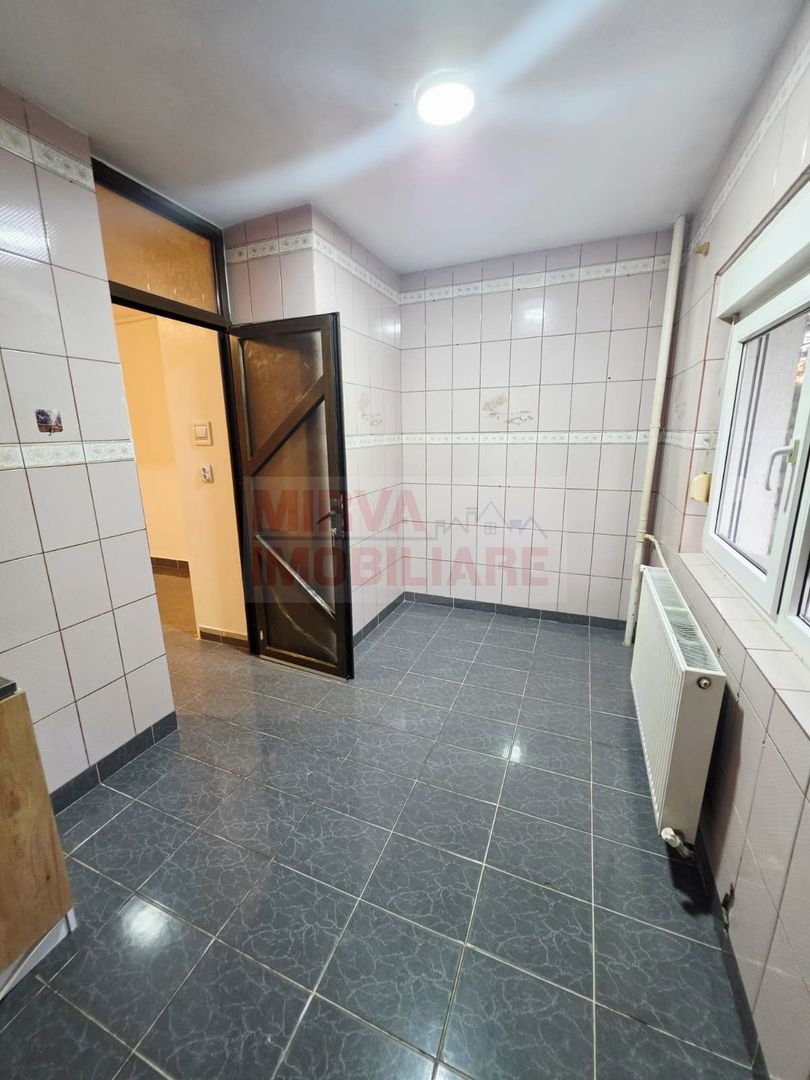 Apartament 2 camere de vanzare | Marasesti | an 1991 | Parter - Poză 6