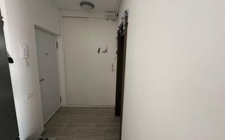 Etaj 2. Mobilat si utilat. Pozitie excelenta. - Poză 4