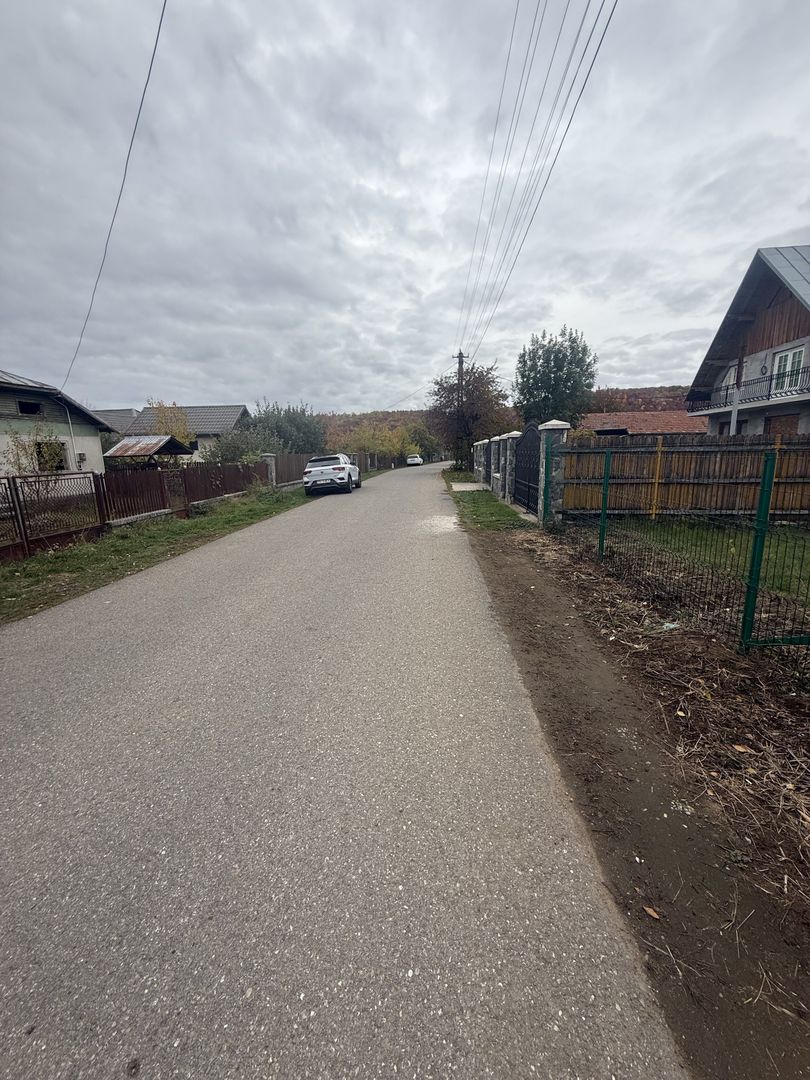 Teren intravilan împrejmuit 2331 mp la strada, toate utilitățile! - Poză 16