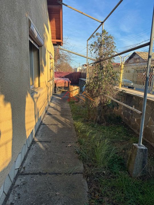 Casa 3 camere, garaj, teren 289 m2, central, stare buna, Campina, PH - Poză 1