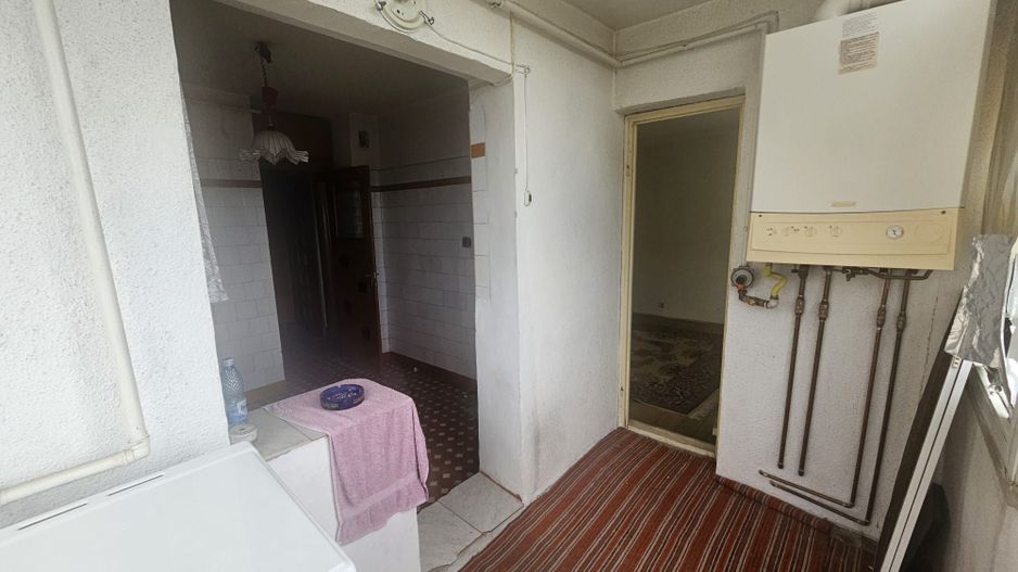 Apartament spațios 3 camere, 2 băi și 2 balcoane – Craiovei, Gh. Doja - Poză 15