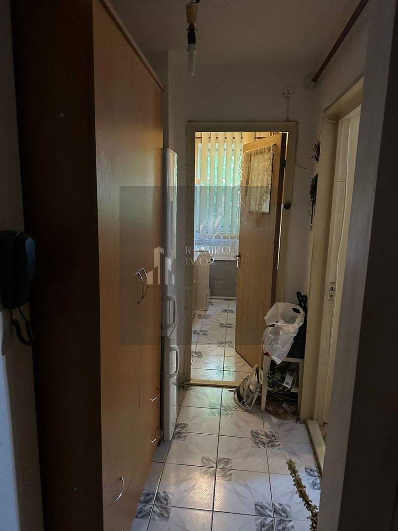 Apartament 3 camere Piata Progresul /etaj 2 - Poză 4