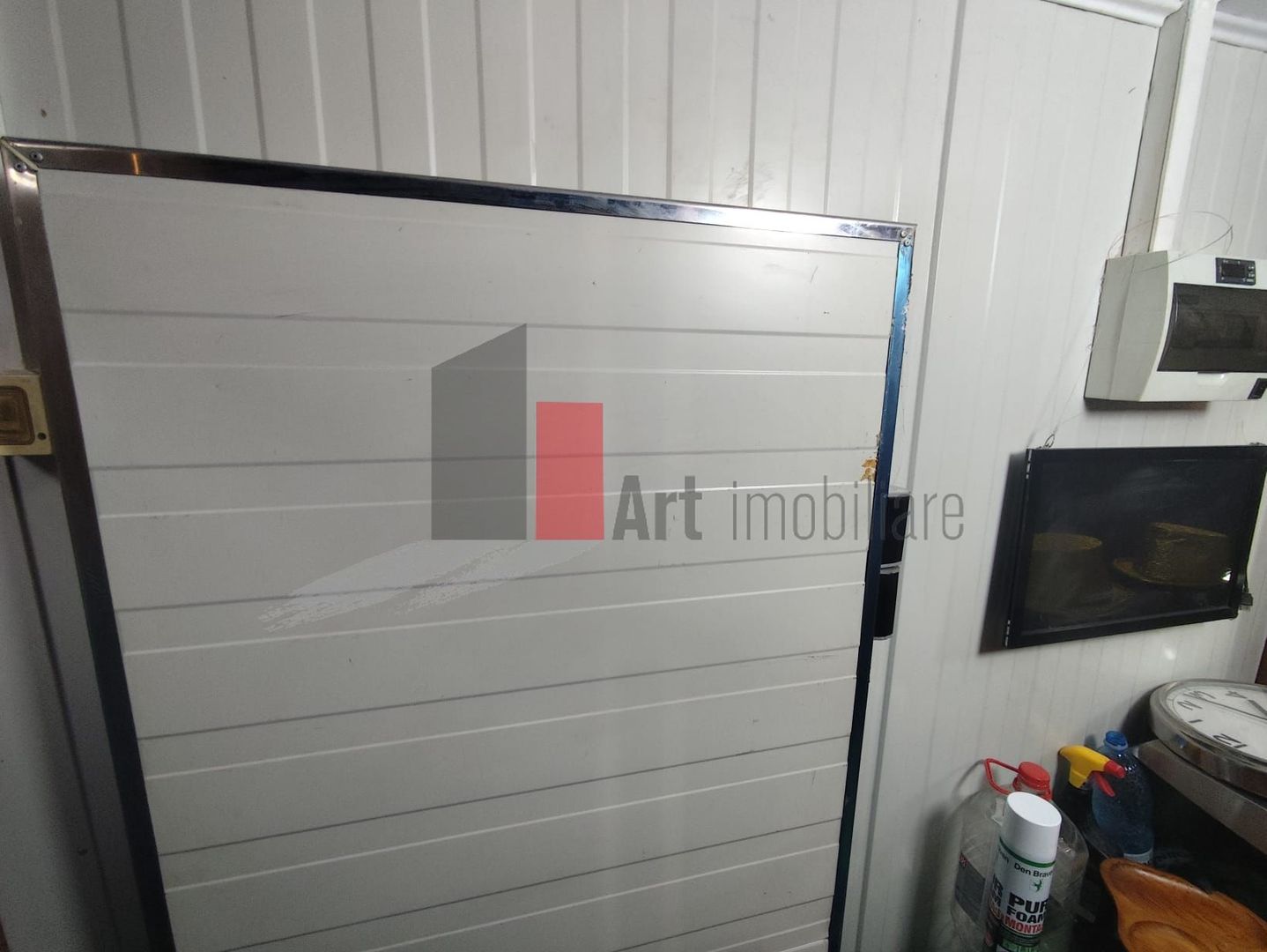 Spatiu comercial de inchiriat in Giulesti (langa stadion, complex comercial) - Poză 19