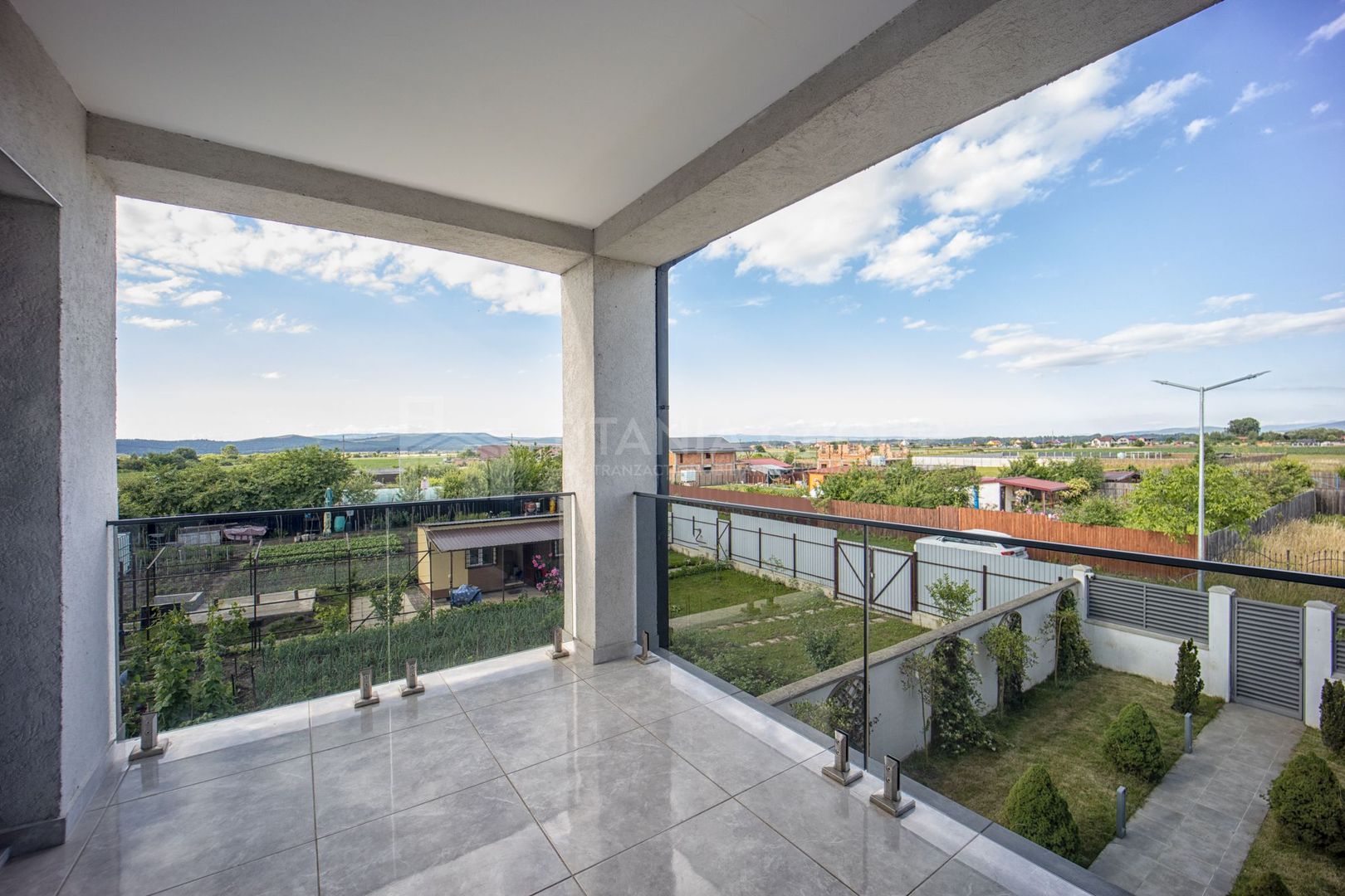 Prestigiu si eleganta! Proprietate de LUX, cu garaj si piscina -Harman - Poză 28