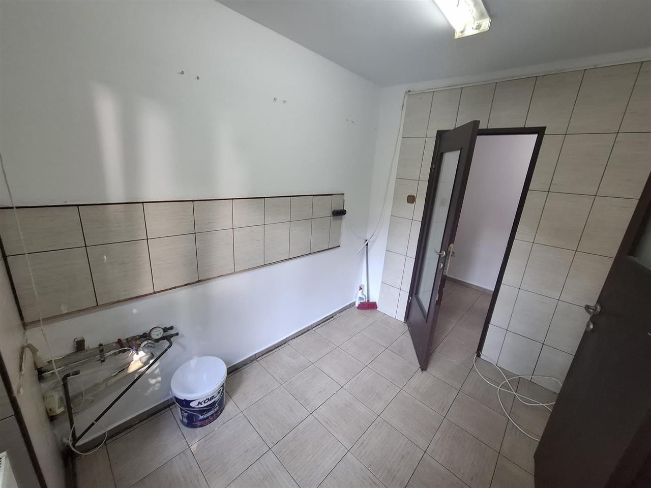 3 camere zona G. Lazar centrala. parter - Poză 7