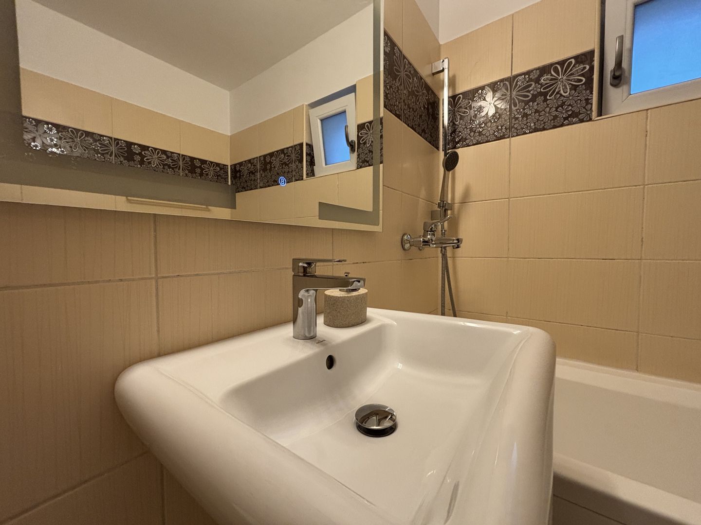 APARTAMENT 4 CAMERE | ETAJ 2 - Poză 29